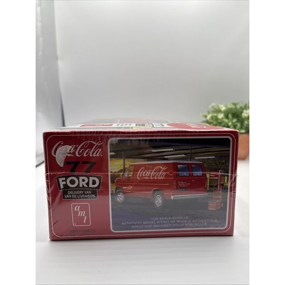 AMT 77 FORD COCA-COLA VAN MODEL CAR AMT1173M/12 SEALED NEW BOY GIRL GIFT FOOD